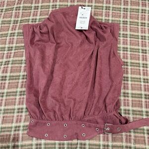 FAUX SUEDE BUCKLE TOP